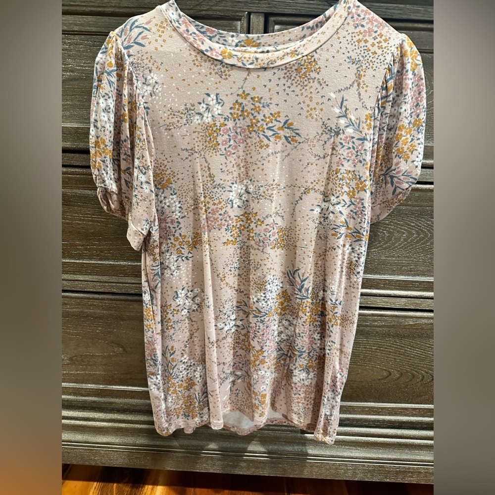 Market and Spruce dressy tshirt